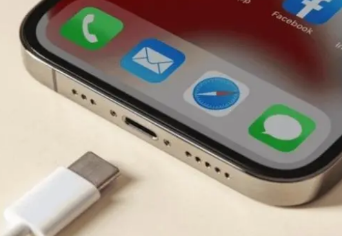 新邱苹果15维修分享iPhone15改USB-C接口后能和安卓用户互借充电器吗